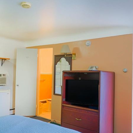 Bay Motel By Oyo ביי סיטי מראה חיצוני תמונה