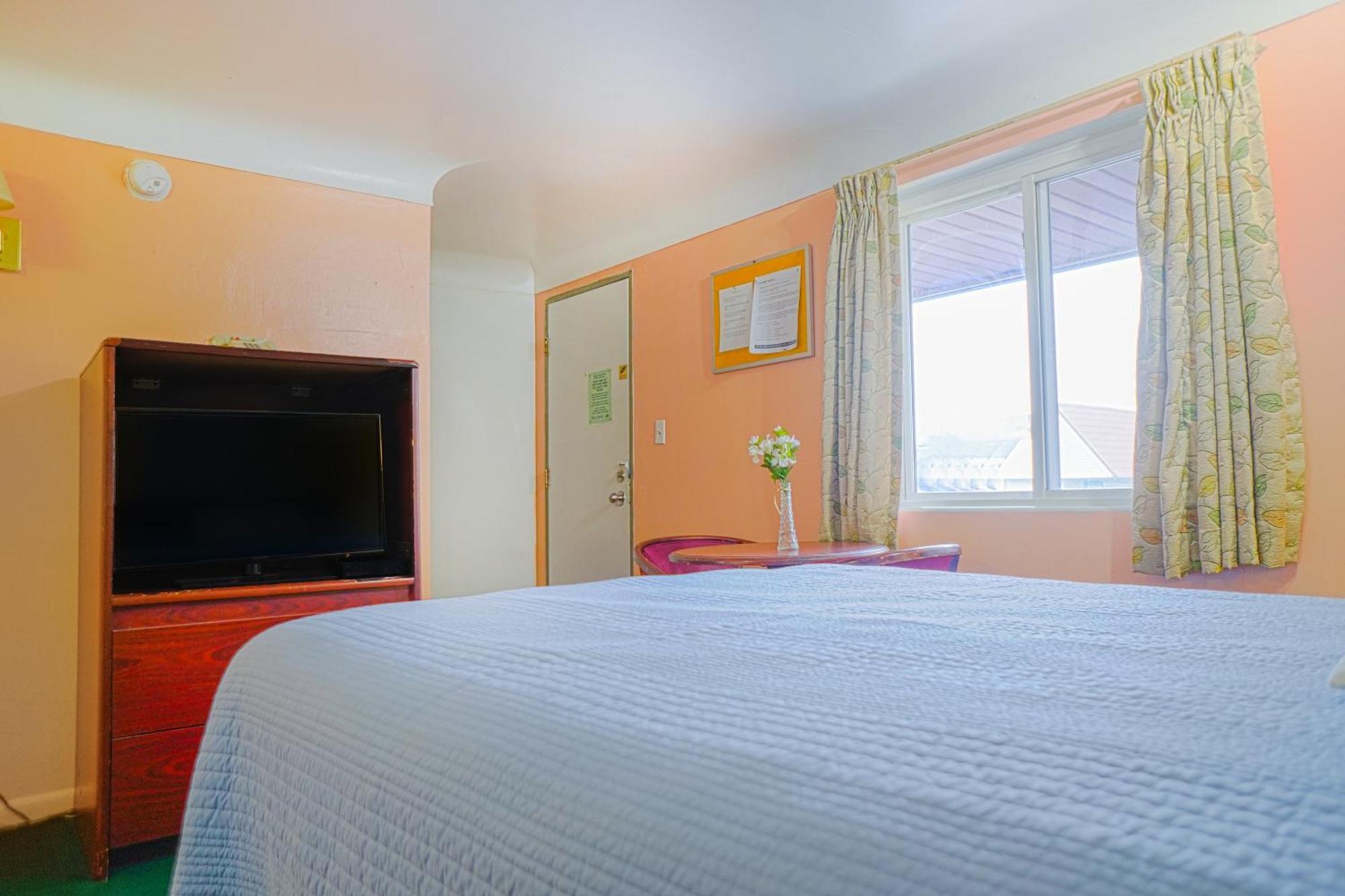 Bay Motel By Oyo ביי סיטי מראה חיצוני תמונה