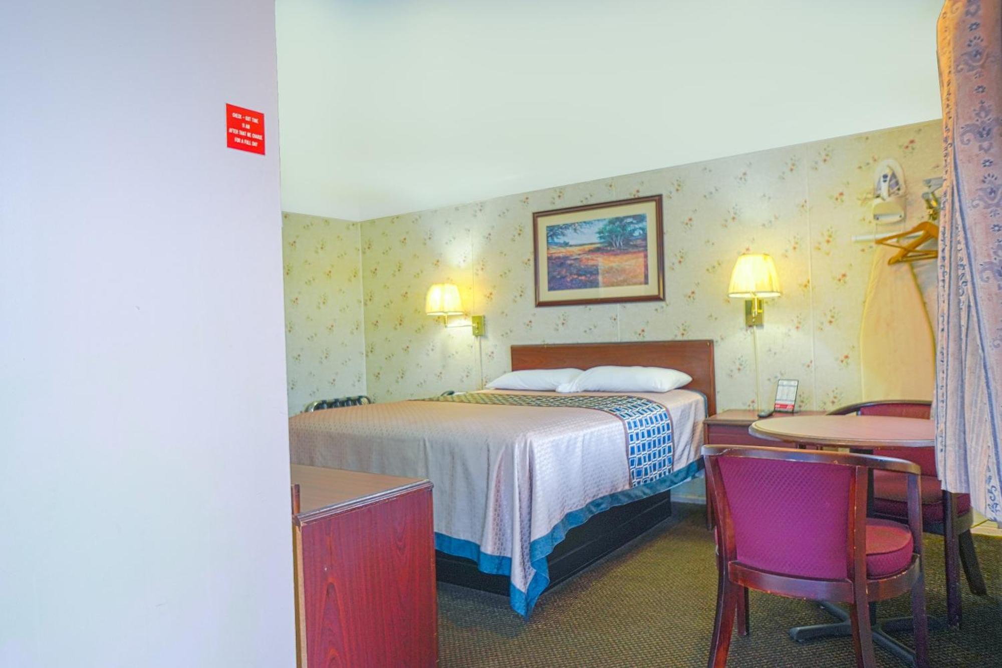 Bay Motel By Oyo ביי סיטי מראה חיצוני תמונה